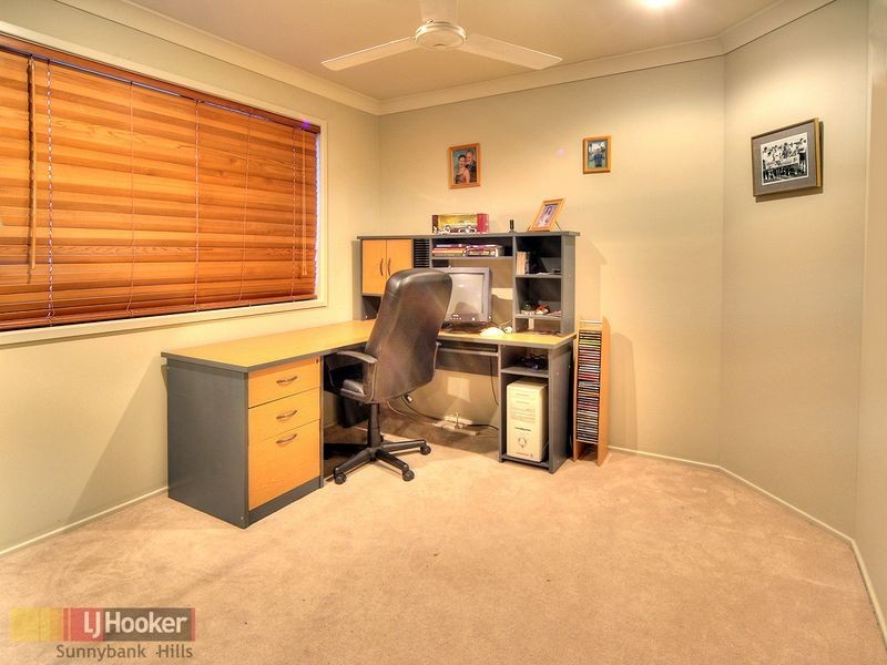 27 Watheroo Place, Parkinson QLD 4115