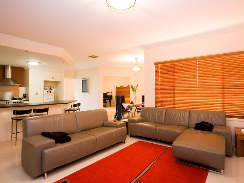 10 Zingelmann Place, Kuraby QLD 4112