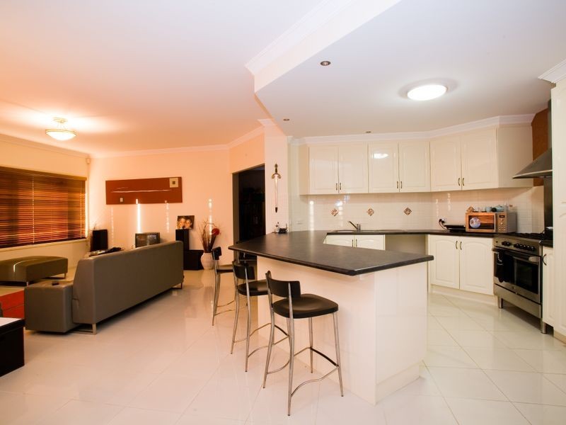 10 Zingelmann Place, Kuraby QLD 4112