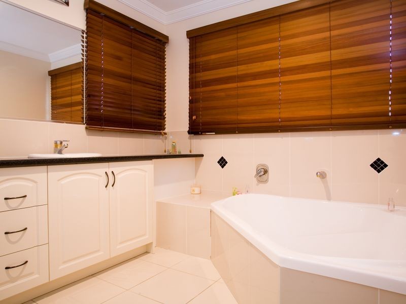 10 Zingelmann Place, Kuraby QLD 4112