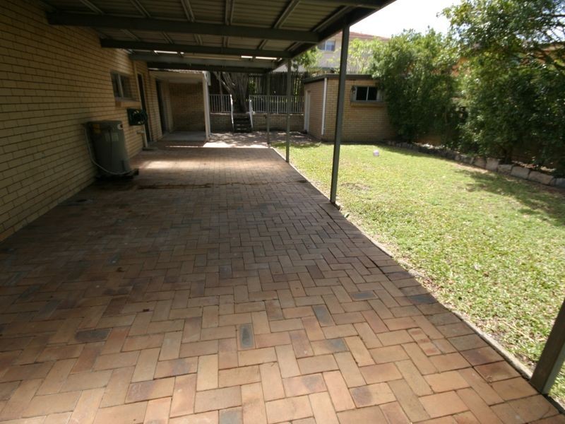 21 Fernshaw Street, Macgregor QLD 4109
