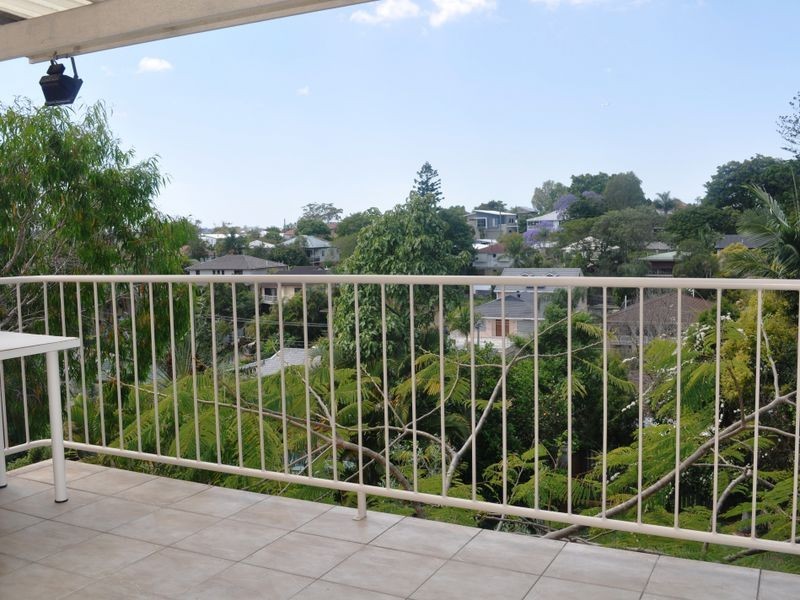 13 Dalton Street, Yeronga QLD 4104