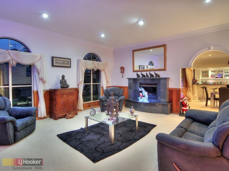 15 Capstan Place, Macgregor QLD 4109