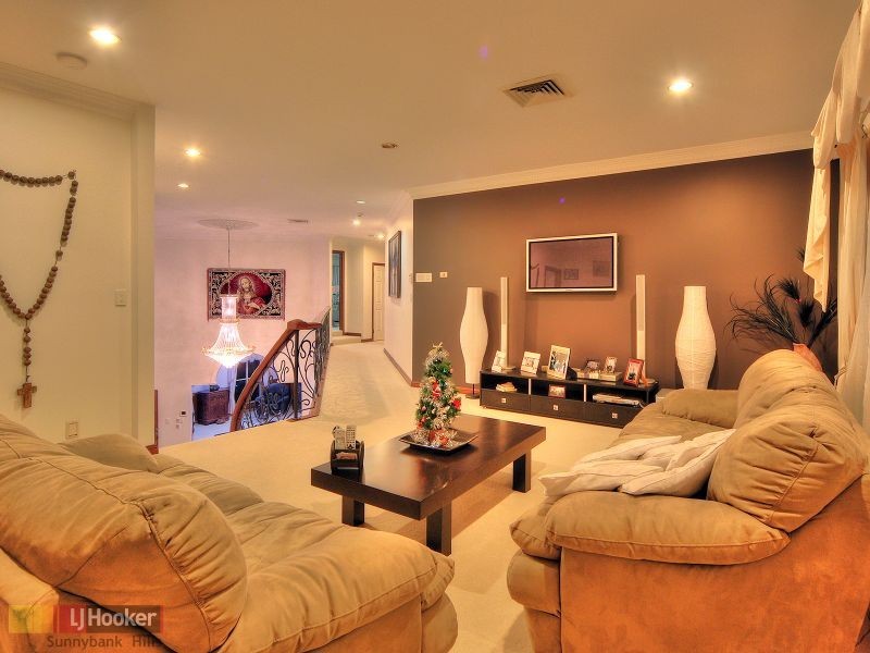 15 Capstan Place, Macgregor QLD 4109