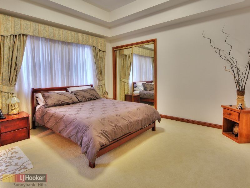 15 Capstan Place, Macgregor QLD 4109