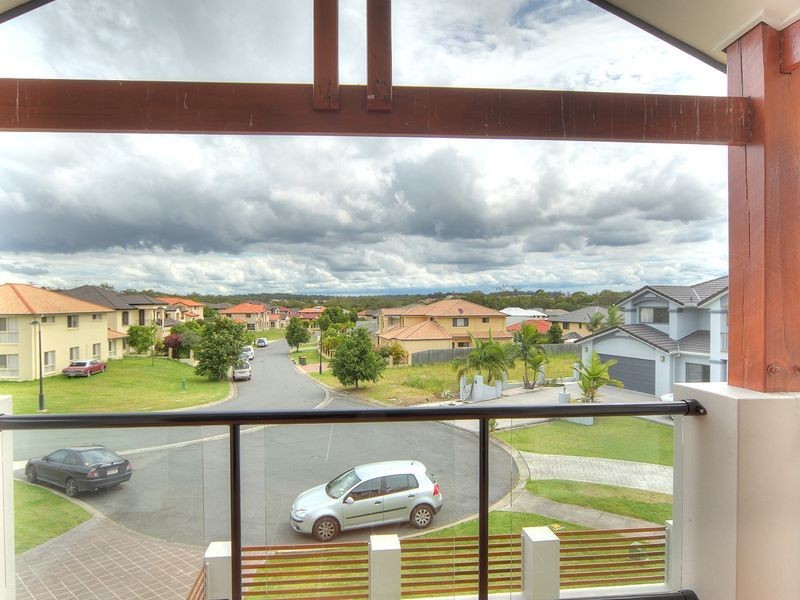 86 White Cedar Circuit, Stretton QLD 4116