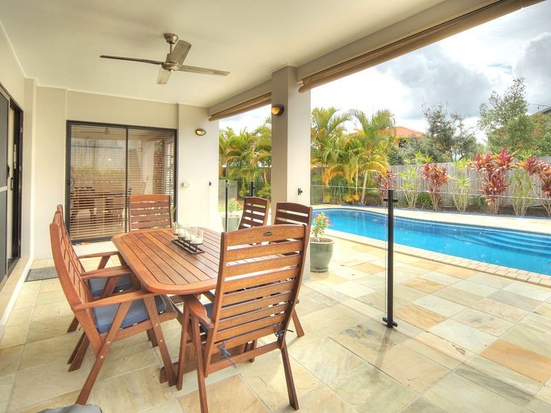 86 White Cedar Circuit, Stretton QLD 4116