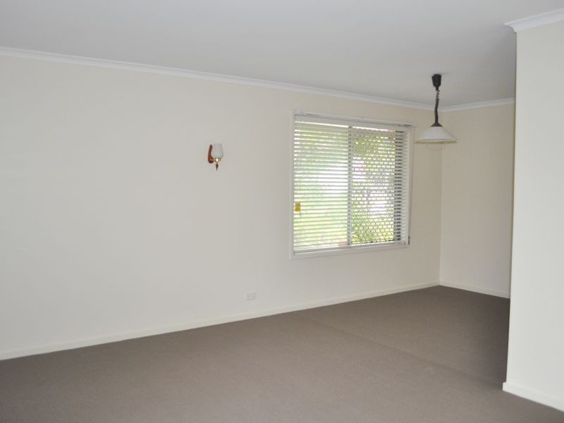4 Prudence Street, Robertson QLD 4109