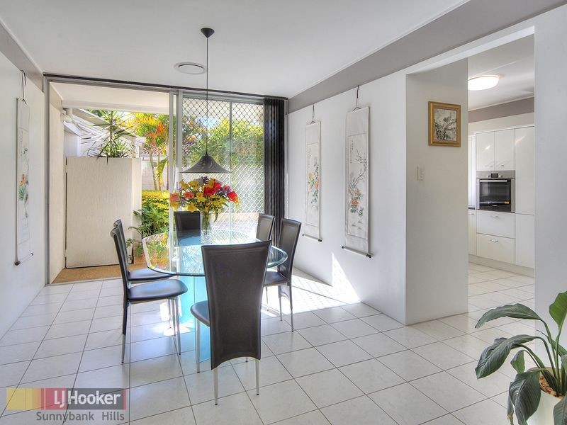 30 Dunstable Street, Macgregor QLD 4109