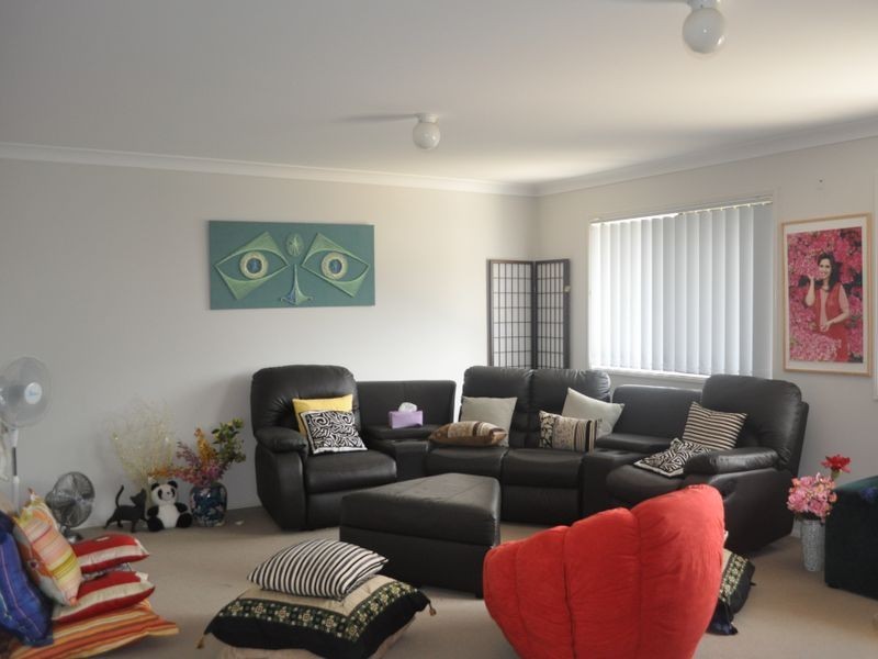 16 Muscari Crescent, Drewvale QLD 4116