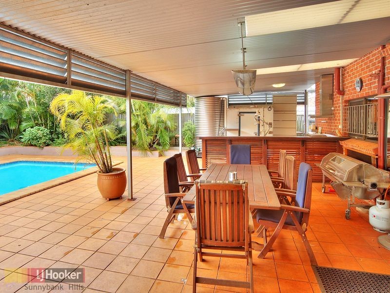12 Parnassus Street, Robertson QLD 4109