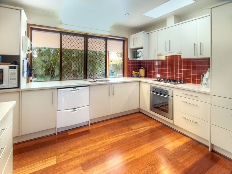 42 Alphitonia Crescent, Sunnybank Hills QLD 4109