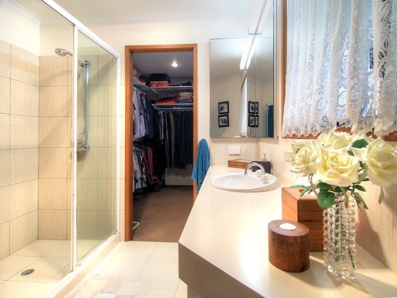 42 Alphitonia Crescent, Sunnybank Hills QLD 4109