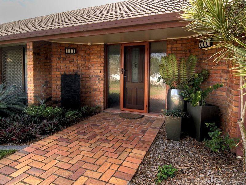 42 Alphitonia Crescent, Sunnybank Hills QLD 4109