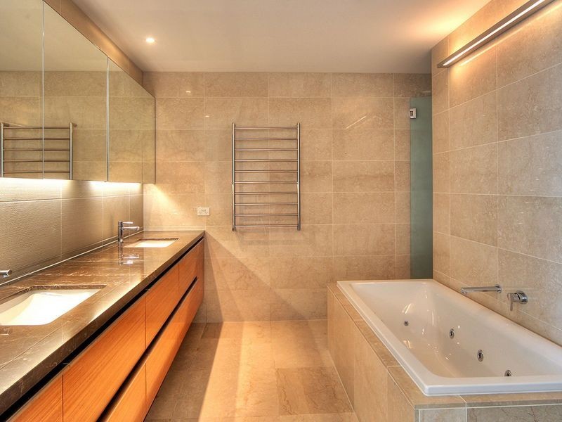 4201/205 King Arthur Tce, Tennyson QLD 4105