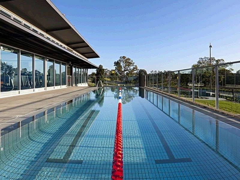 4201/205 King Arthur Tce, Tennyson QLD 4105