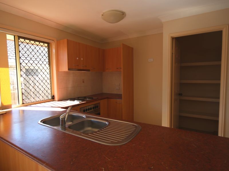 65 Watarrka Drive, Parkinson QLD 4115