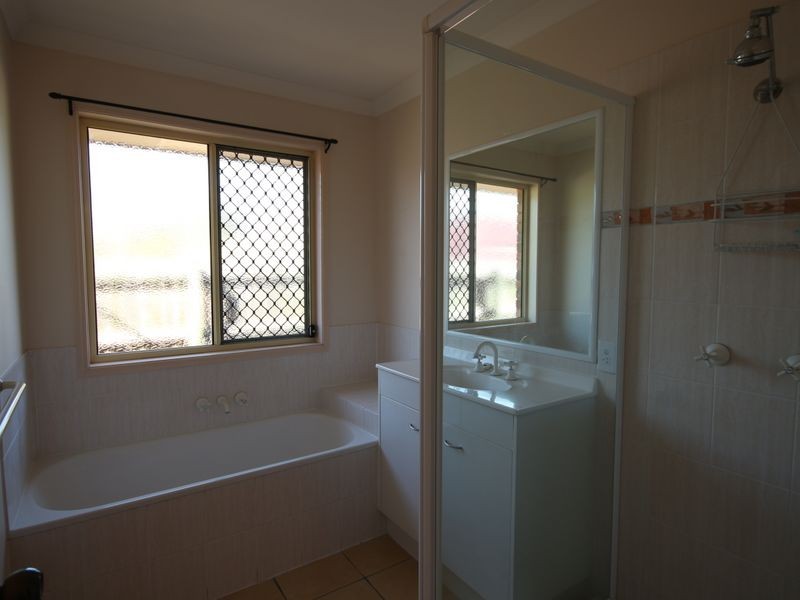 65 Watarrka Drive, Parkinson QLD 4115