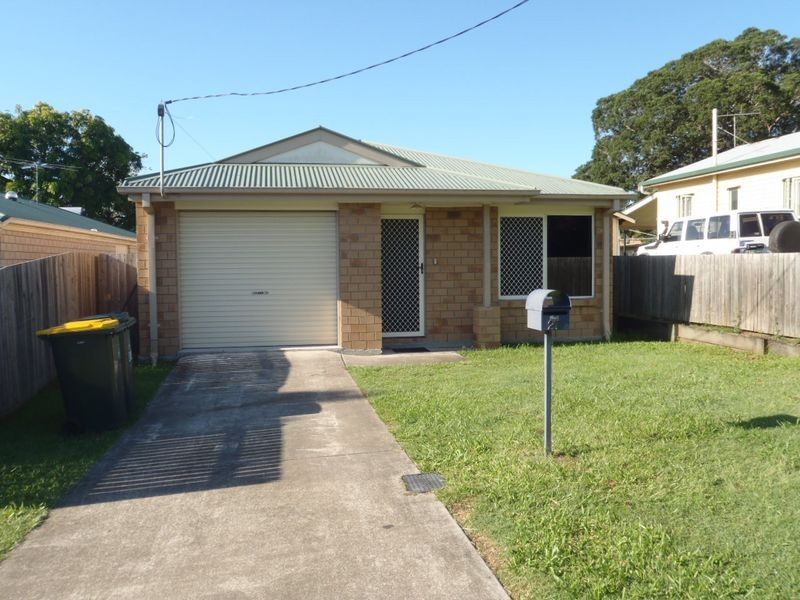 27 Rookwood Avenue, Coopers Plains QLD 4108