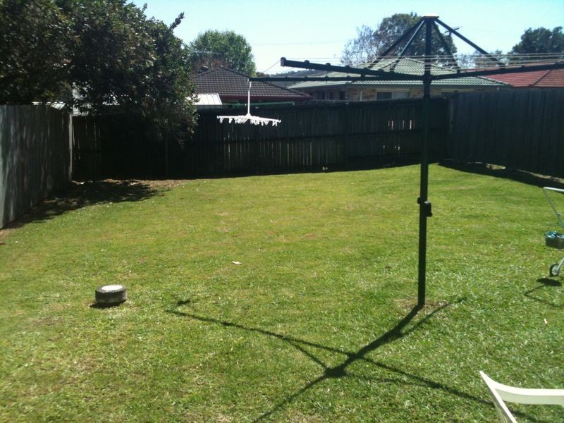 27 Rookwood Avenue, Coopers Plains QLD 4108