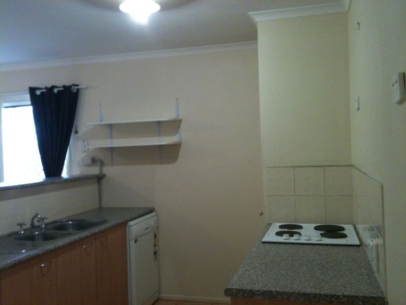 27 Rookwood Avenue, Coopers Plains QLD 4108