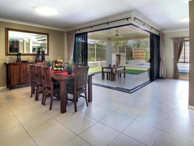 40 Bellfield Crescent, Parkinson QLD 4115