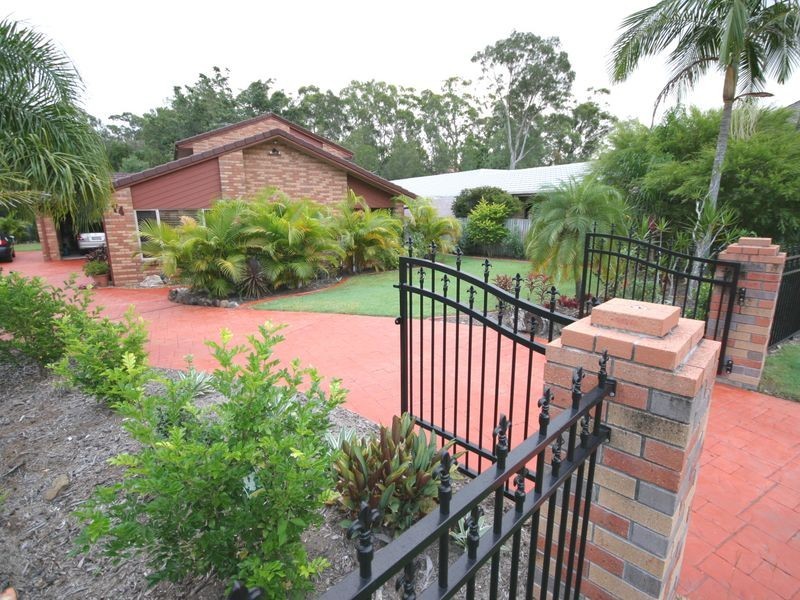 74 Casuarina Crescent, Calamvale QLD 4116