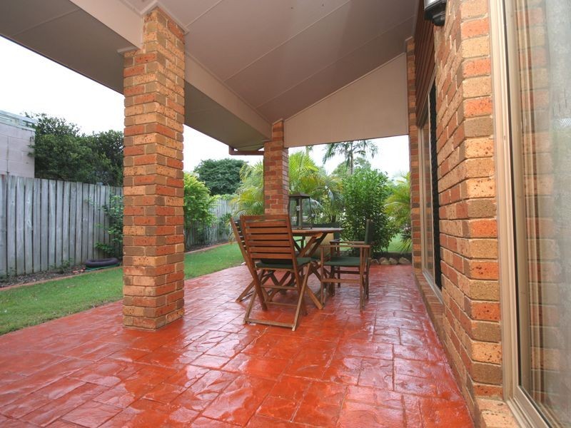 74 Casuarina Crescent, Calamvale QLD 4116