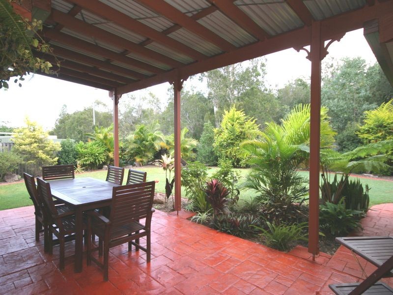 74 Casuarina Crescent, Calamvale QLD 4116