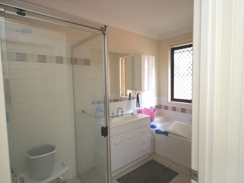 5 Golden Ash Court, Sunnybank Hills QLD 4109