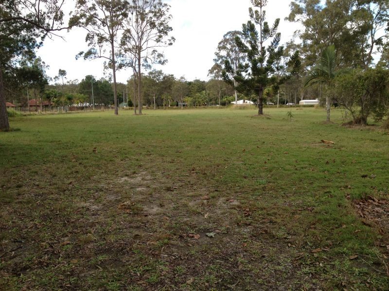33 Clarke Road, Park Ridge QLD 4125