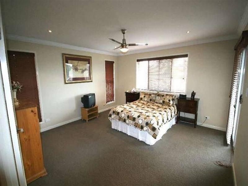 1 Cumberland Place, Parkinson QLD 4115