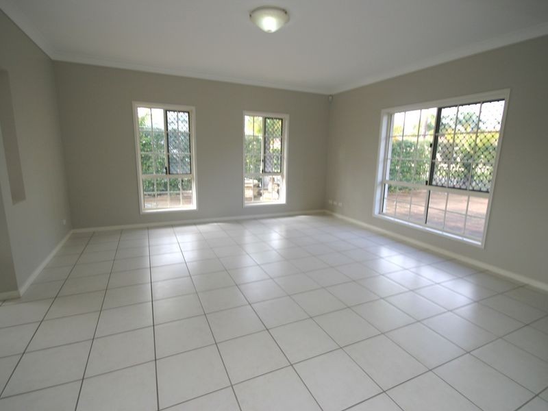 82 Stiller Drive, Kuraby QLD 4112