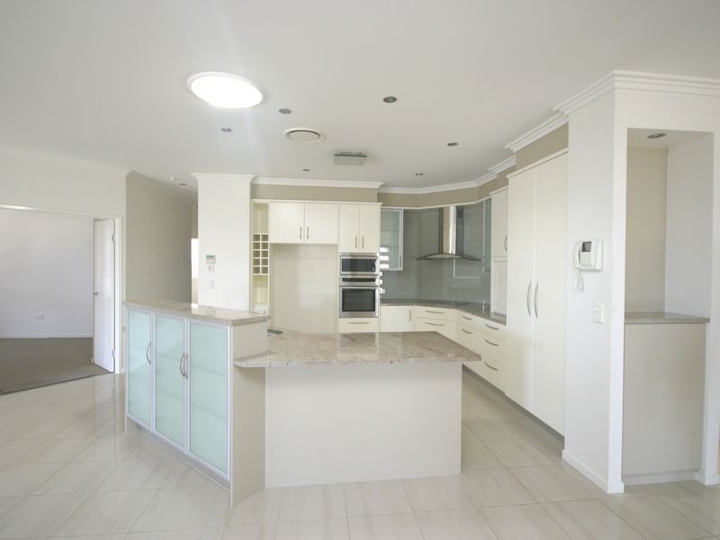 11 Penson Street, Stretton QLD 4116