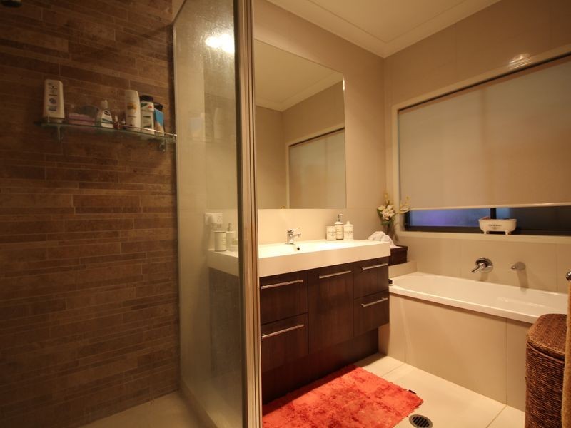 28 Freycinet Place, Calamvale QLD 4116