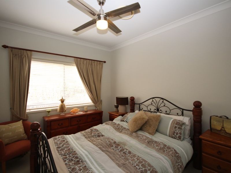 28 Freycinet Place, Calamvale QLD 4116