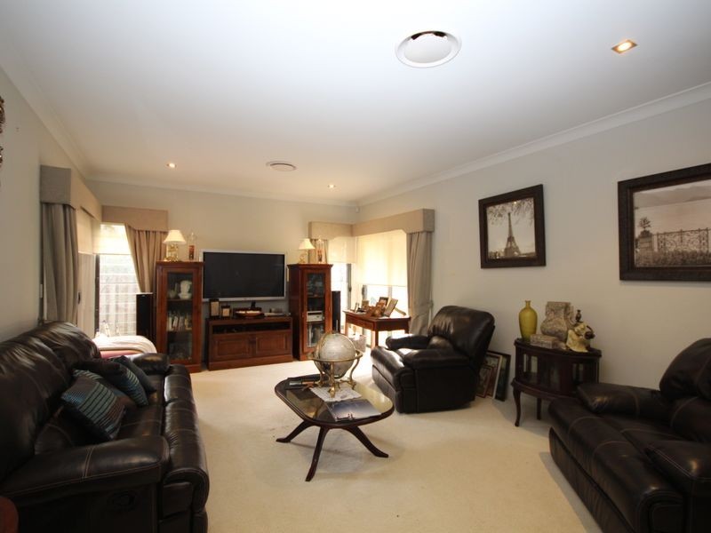 28 Freycinet Place, Calamvale QLD 4116