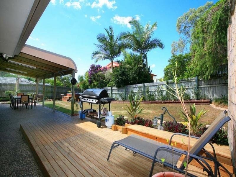 4 Chanel Crescent, Eight Mile Plains QLD 4113