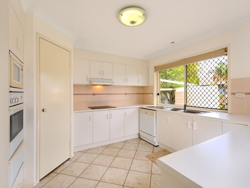 138 Lancaster Circuit, Stretton QLD 4116