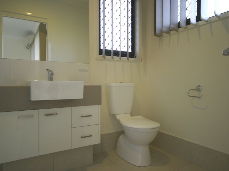 2/7 Selsey Street, Runcorn QLD 4113