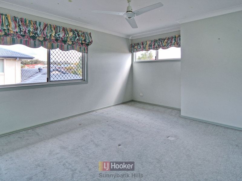 4 Poinciana Crescent, Stretton QLD 4116