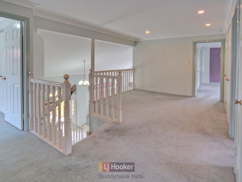 4 Poinciana Crescent, Stretton QLD 4116