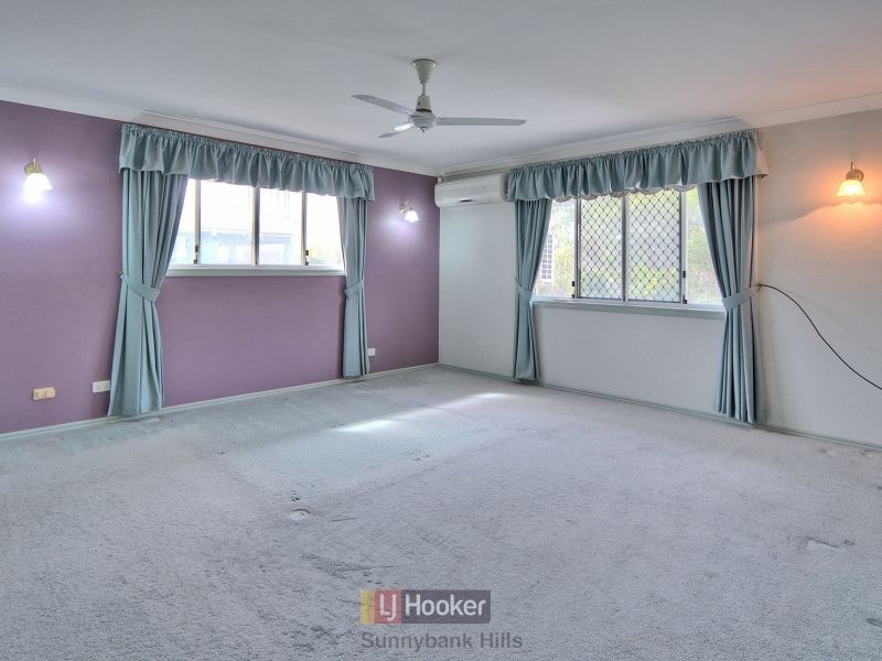4 Poinciana Crescent, Stretton QLD 4116