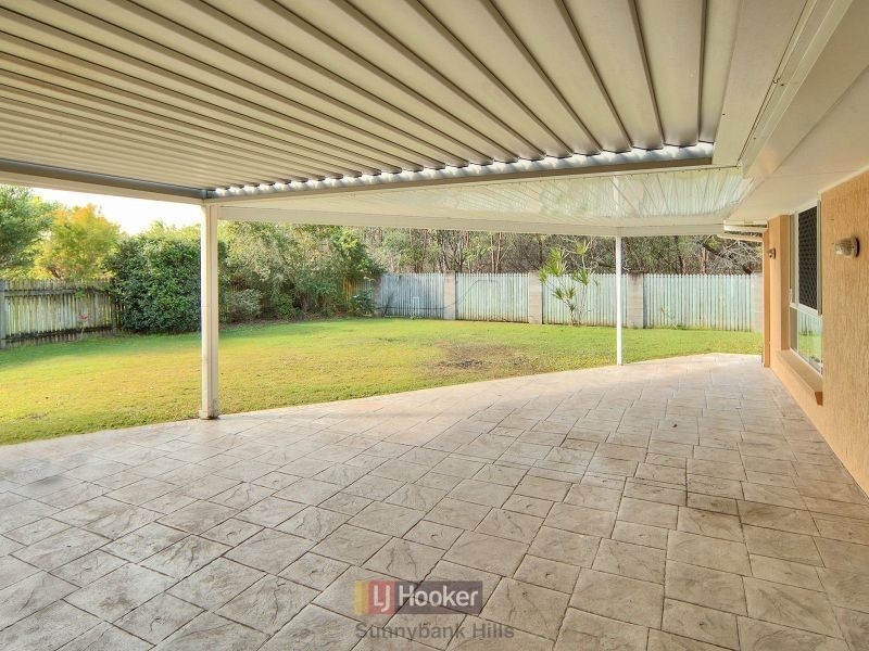 4 Poinciana Crescent, Stretton QLD 4116