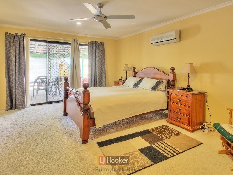 11 Clifton Street, Parkinson QLD 4115