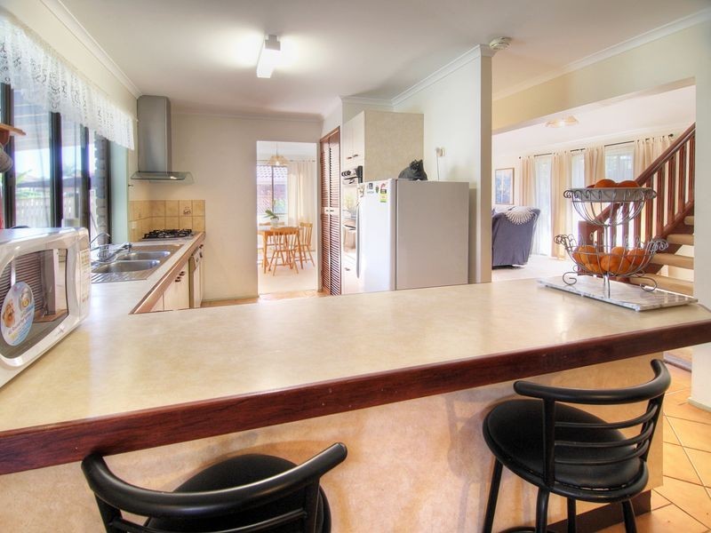 11 Chateau Street, Calamvale QLD 4116