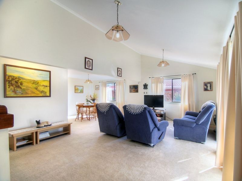 11 Chateau Street, Calamvale QLD 4116