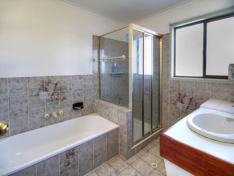 11 Chateau Street, Calamvale QLD 4116