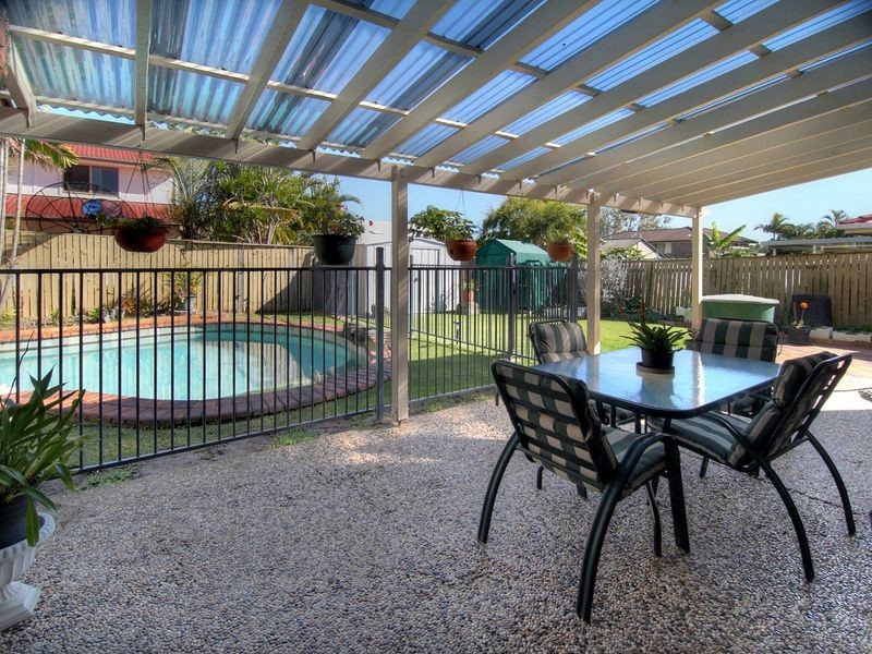 11 Chateau Street, Calamvale QLD 4116