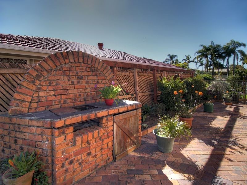 11 Chateau Street, Calamvale QLD 4116